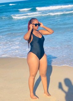 Jenny - puta in Şalālah Photo 2 of 7