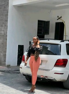 Jenny - escort in Şalālah Photo 6 of 14