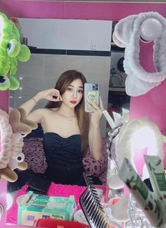 Jenny - escort in Mumbai Photo 3 of 5