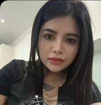 Tina Thai massage Nuru - puta in Bratislava Photo 5 of 5