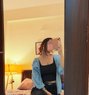 Jenny - escort in Frankfurt Photo 1 of 4