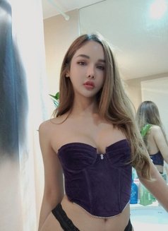 Jenny - escort in Kuala Lumpur Photo 2 of 6