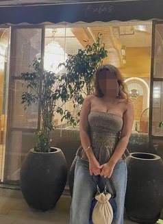 Jenny - escort in Malta Photo 2 of 3