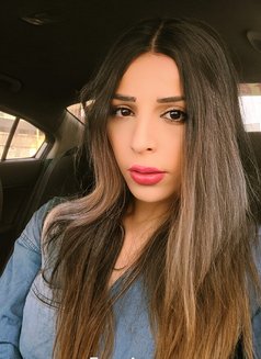 Jenny - Transsexual escort in Beirut Photo 1 of 7