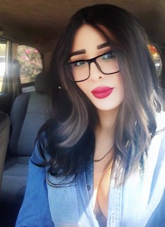 Jenny - Transsexual escort in Beirut Photo 5 of 7