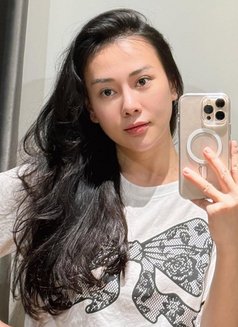 Jenny - puta in Al Manama Photo 5 of 7