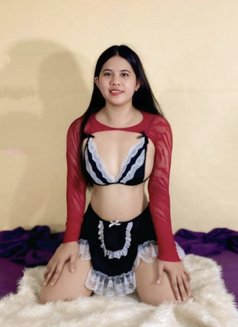 Jenny - escort in Manila Photo 8 of 13