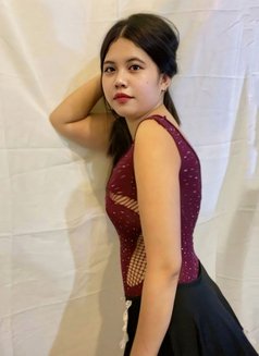 Jenny - escort in Manila Photo 1 of 6