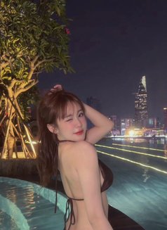 Bunnie - escort in Singapore Photo 28 of 29