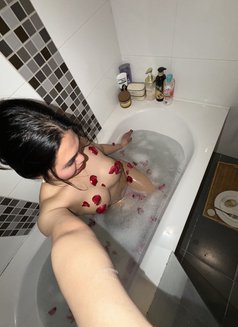 Jenny - Transsexual escort in Al Manama Photo 15 of 23