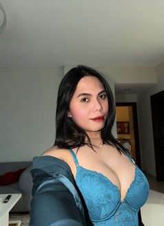 Jenny - Transsexual escort in Al Manama Photo 18 of 23
