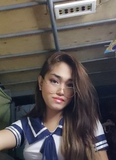 Jenny - Transsexual escort in Manila Photo 3 of 17