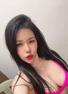 Jenny good massage 68$ - puta in Singapore Photo 4 of 7