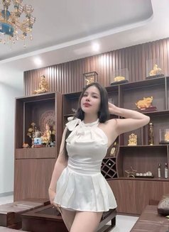 Jenny good massage 68$ - puta in Singapore Photo 5 of 7