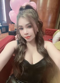 jenny good service - escort in Al Manama Photo 4 of 7