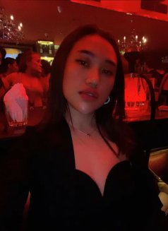Jenny Hazel - puta in Bali Photo 3 of 4