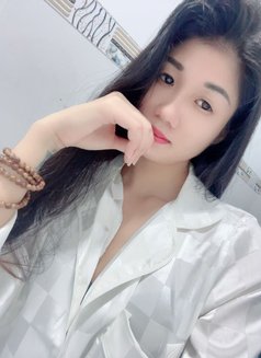 Jenny in JLT - escort in Dubai Photo 5 of 12