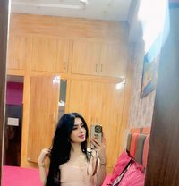 Katrina ☘️ Independent - puta in Noida