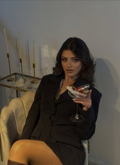 Jenny - escort in Dubai Photo 1 of 4
