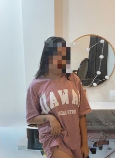 Jenny - escort in New Delhi Photo 3 of 4