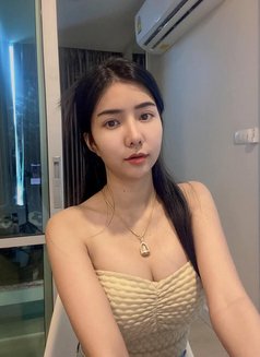Jenny - escort in Jakarta Photo 7 of 7
