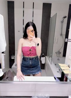 Jenny Jenny - puta in Dubai Photo 6 of 7