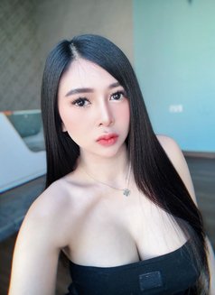 Jenny Jenny - puta in Dubai Photo 2 of 7