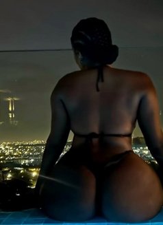 Jenny - escort in Nairobi Photo 1 of 3