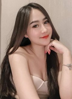 Jenny - escort in Dubai Photo 2 of 6