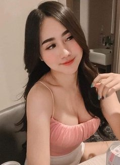 Jenny - escort in Dubai Photo 4 of 6