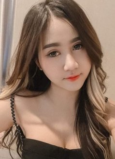 Jenny - escort in Dubai Photo 5 of 6