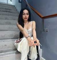 Jenny Naughty and Good Services - Transsexual escort in Dubai