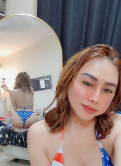 Jenny Palmanz - Transsexual escort in Dubai Photo 1 of 7