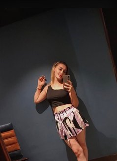 Jenny - escort in Hyderabad Photo 2 of 6