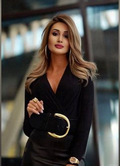 Jenny - escort in Hyderabad Photo 5 of 6