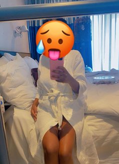 Incalls /outcall & cam show - escort in Bangalore Photo 4 of 5