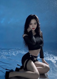 Jenny - escort in Bangkok Photo 3 of 5