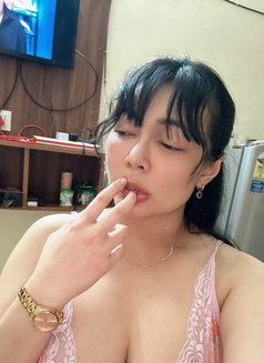 Jenny - escort in Gurgaon Photo 3 of 12