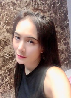 Jenny - masseuse in İstanbul Photo 2 of 2