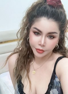 Jenny - escort in Muscat Photo 11 of 12