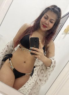 Jenny - escort in Riyadh Photo 2 of 4