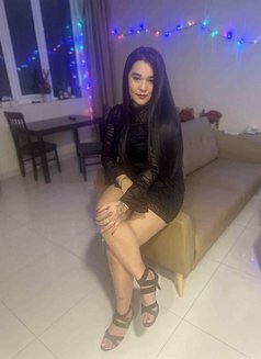 Jenny - escort in Riyadh Photo 3 of 8