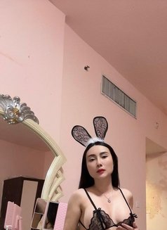 Jenny - escort in Abu Dhabi Photo 6 of 9