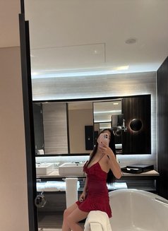 Jenny - escort in Doha Photo 4 of 7