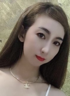 Jenny - escort in Dubai Photo 2 of 5