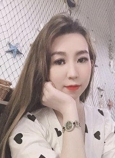 Jenny - escort in Dubai Photo 3 of 5
