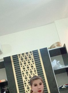 Jenny - escort in Muscat Photo 9 of 10