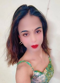 Jenny69 - Transsexual escort in Hyderabad Photo 5 of 5