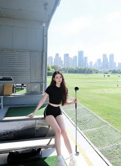 Jennyy - escort in Bangkok Photo 1 of 4