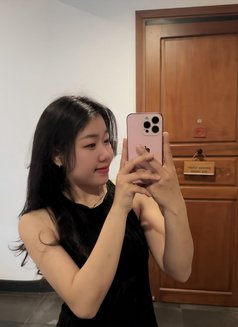 Jeny, a beautiful Korean call girl juffa - Masajista in Al Manama Photo 1 of 11